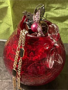 Mix lot Fashion Jewelry in Red Art Glass Chicken Vase
